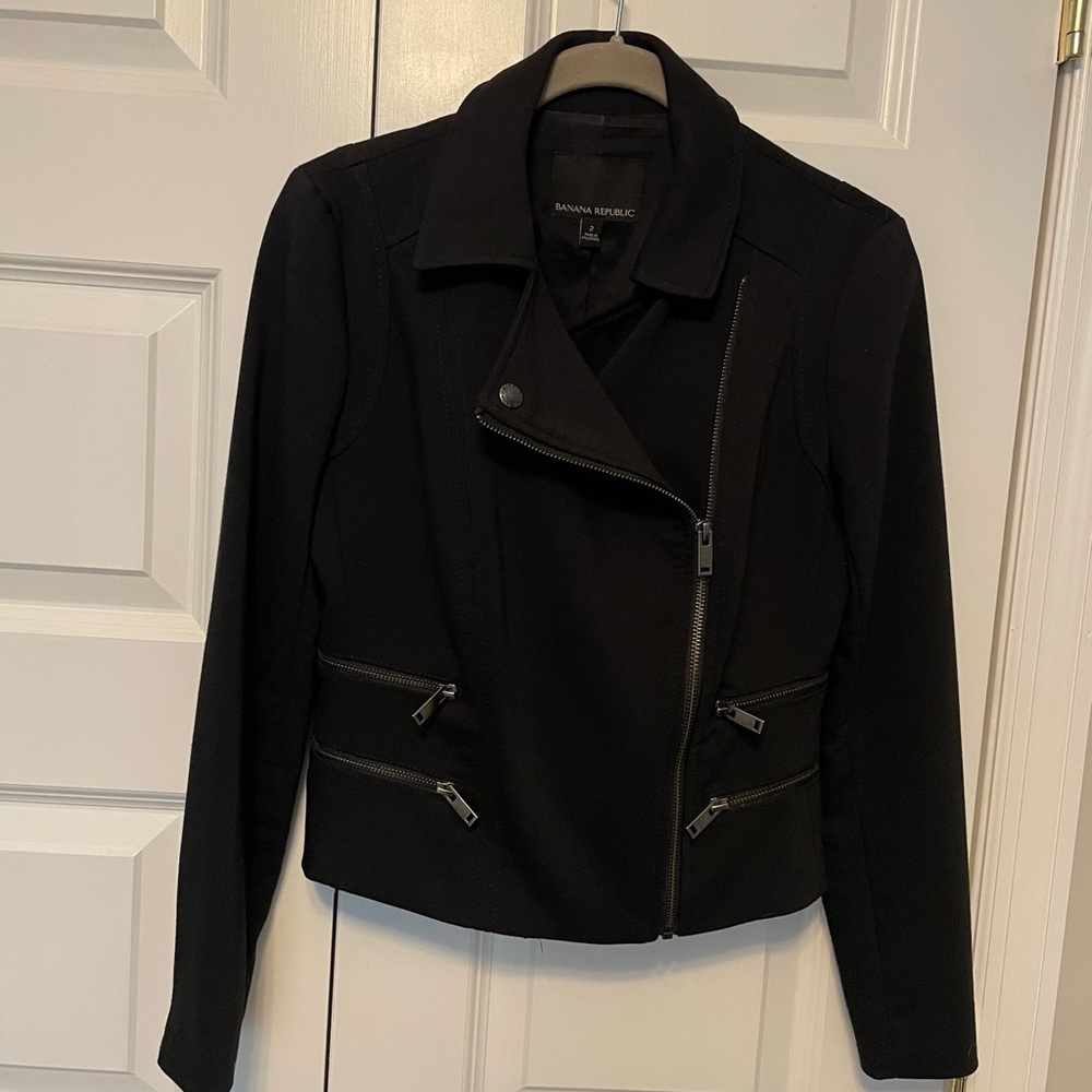 Banana Republic blazer - women’s size 2 black